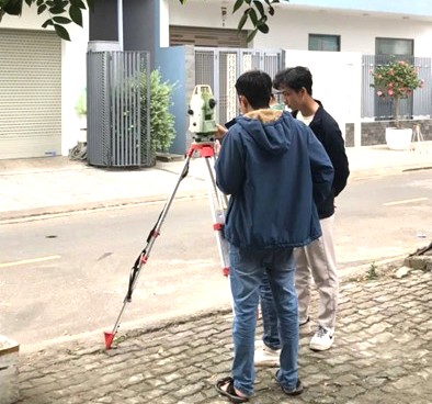 Lỗi máy toàn đạc không lên nguồn