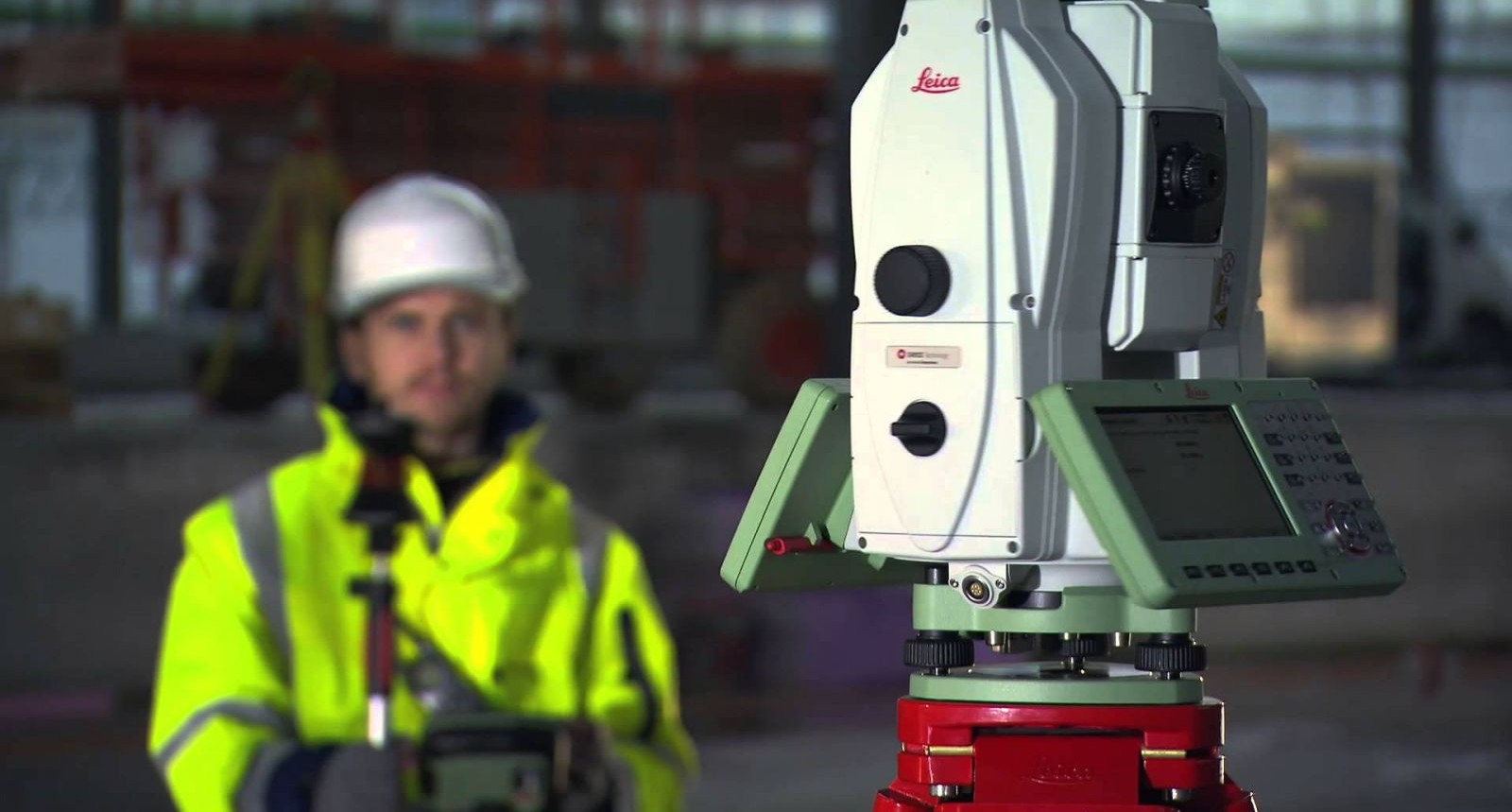 Sơ lược về máy toàn đạc Leica 