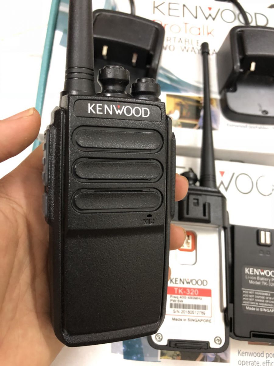 Kenwood TK-320 là dòng sản phẩm chất lượng được công nhận theo tiêu chuẩn quân sự