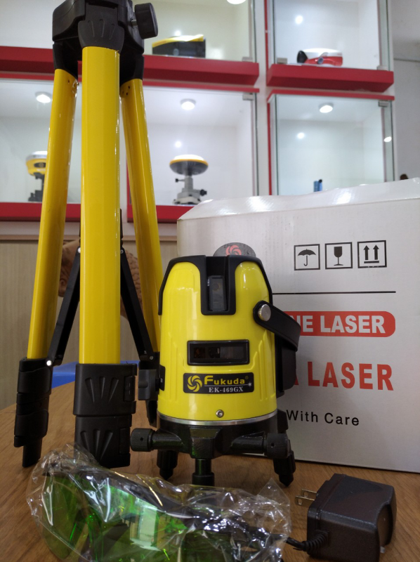 Máy cân bằng laser Fukuda EK 469GJ đáp ứng đầy đủ nhu cầu đo đạc cân bằng của quý khách kể cả trong phòng lẫn ngoài trời