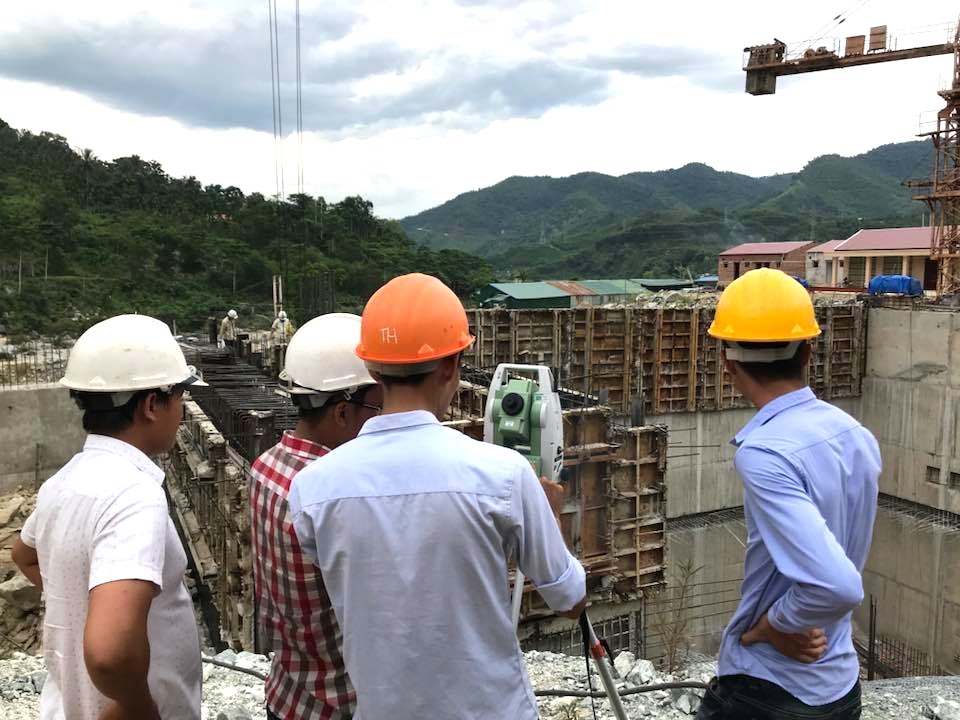 Mua máy toàn đạc cũ- Tiết kiệm 50% chi phí nhưng vẫn hiệu quả