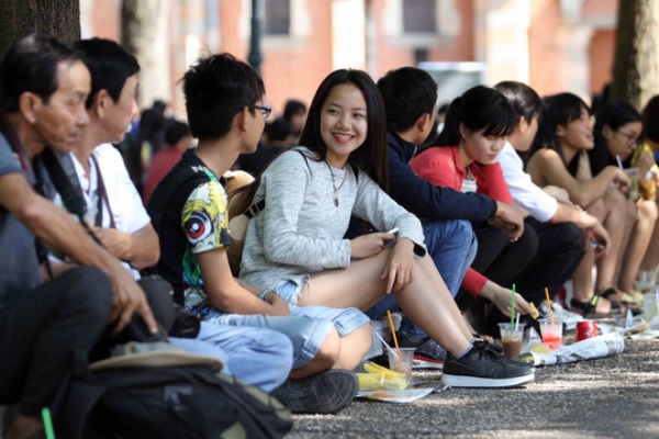 Ngoài ra cafe bộ đàm cũng là nơi tuyệt nhất để tận hưởng nhịp sống đậm chất Sài Gòn ở cự ly gần.