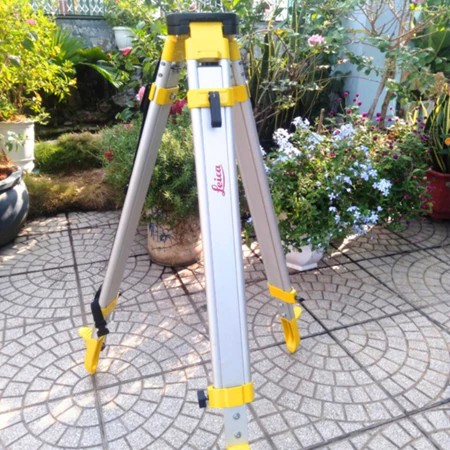 Chọn chân máy toàn đạc Leica, Topcon, Nikon- Những điều cần biết