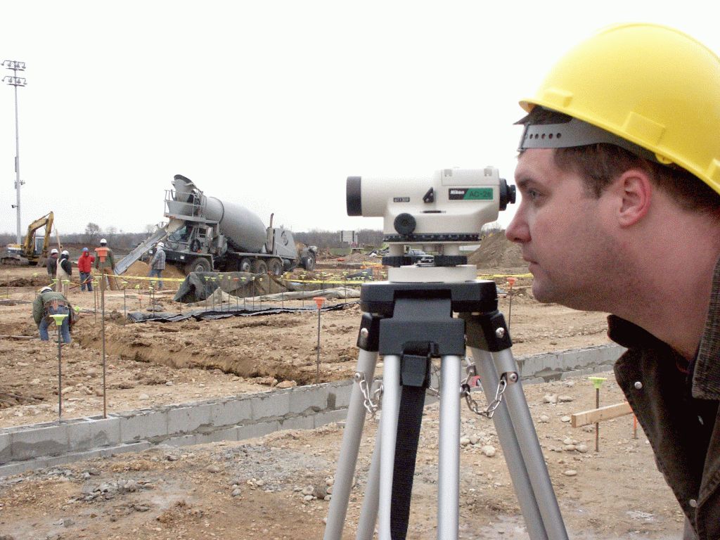 Thuê Máy Thủy Bình HCM Giá Rẻ Nhanh Chóng