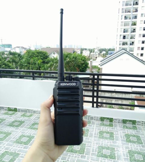 Tuyệt đối không ham rẻ khi mua máy bộ đàm