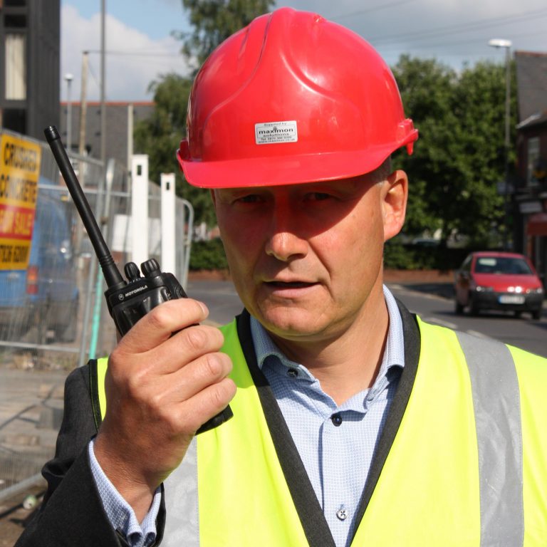 Lợi ích gì từ việc thuê máy bộ đàm mà khách hàng sẽ có được?